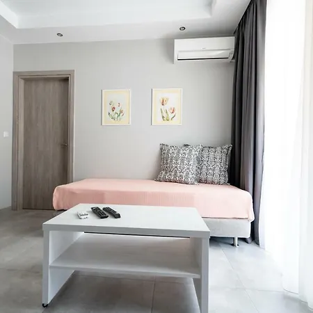 Lofos Apartament *